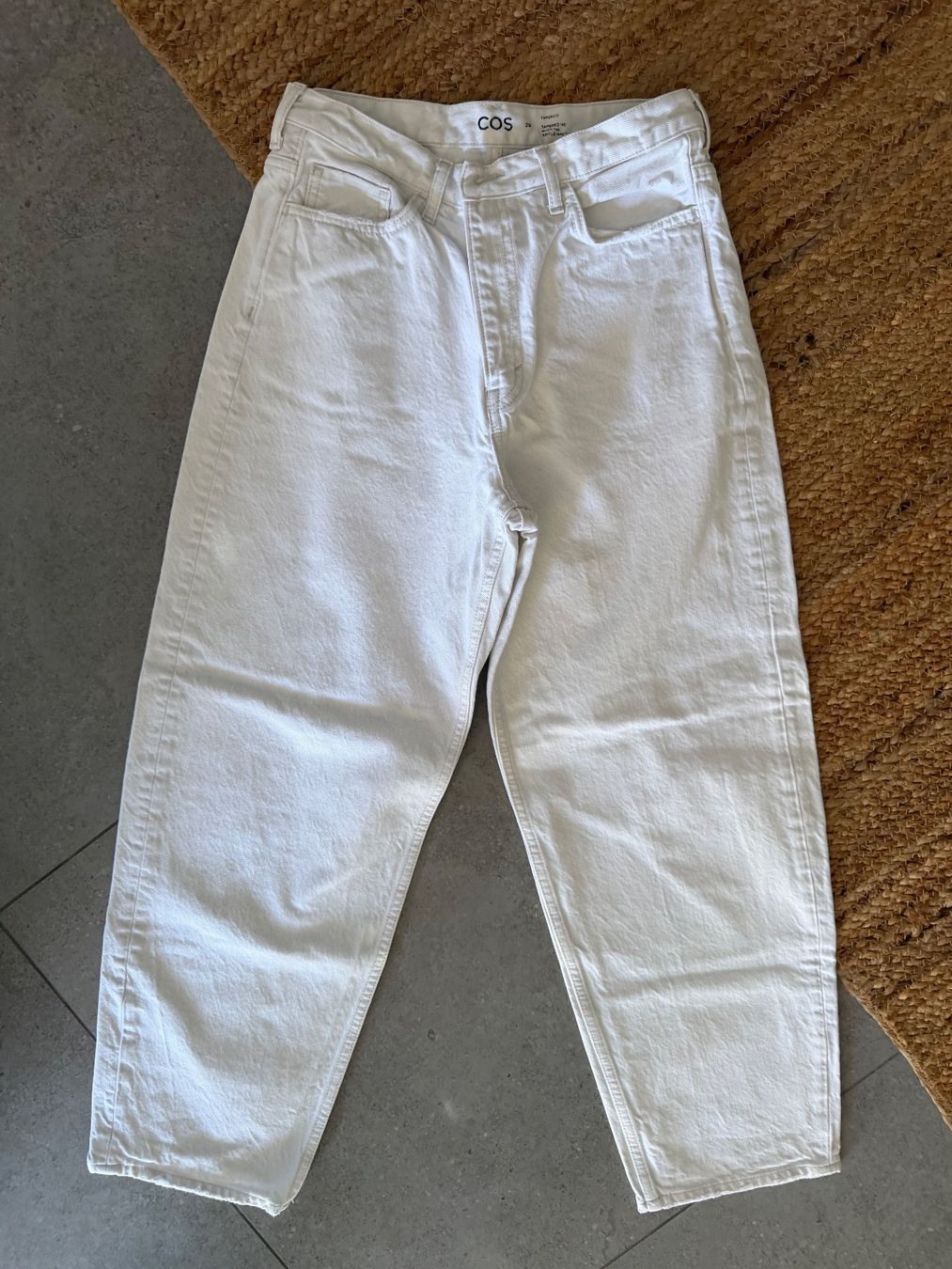 Cos Jeans: Jean blanc COS, taille 29 – Usato da Courchapoix venduto da Gess01