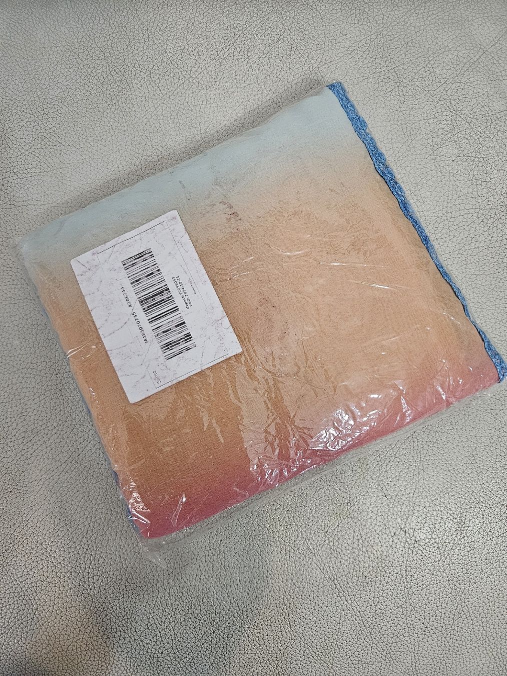 Vestiti: Rainbow saree – Nuovo e nell'imballaggio originale da Les Acacias venduto da minnie6 1