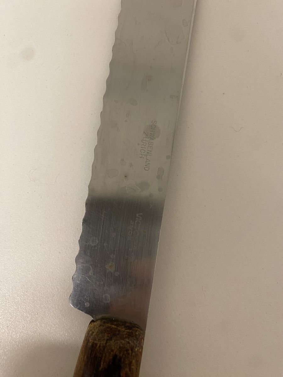 Victorinox Küchenmesser: Victorinox Brotmesser Schwarz – Gebraucht aus Dübendorf von zhe_69pd 2