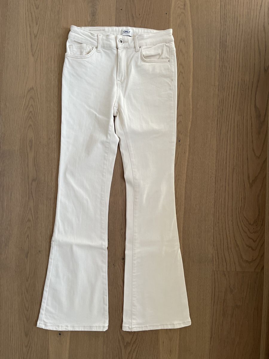 Lotti di vestiti: Bluse und Jeans - neuwertig – Nuovo (secondo la descrizione) da Killwangen venduto da 2001wein 4