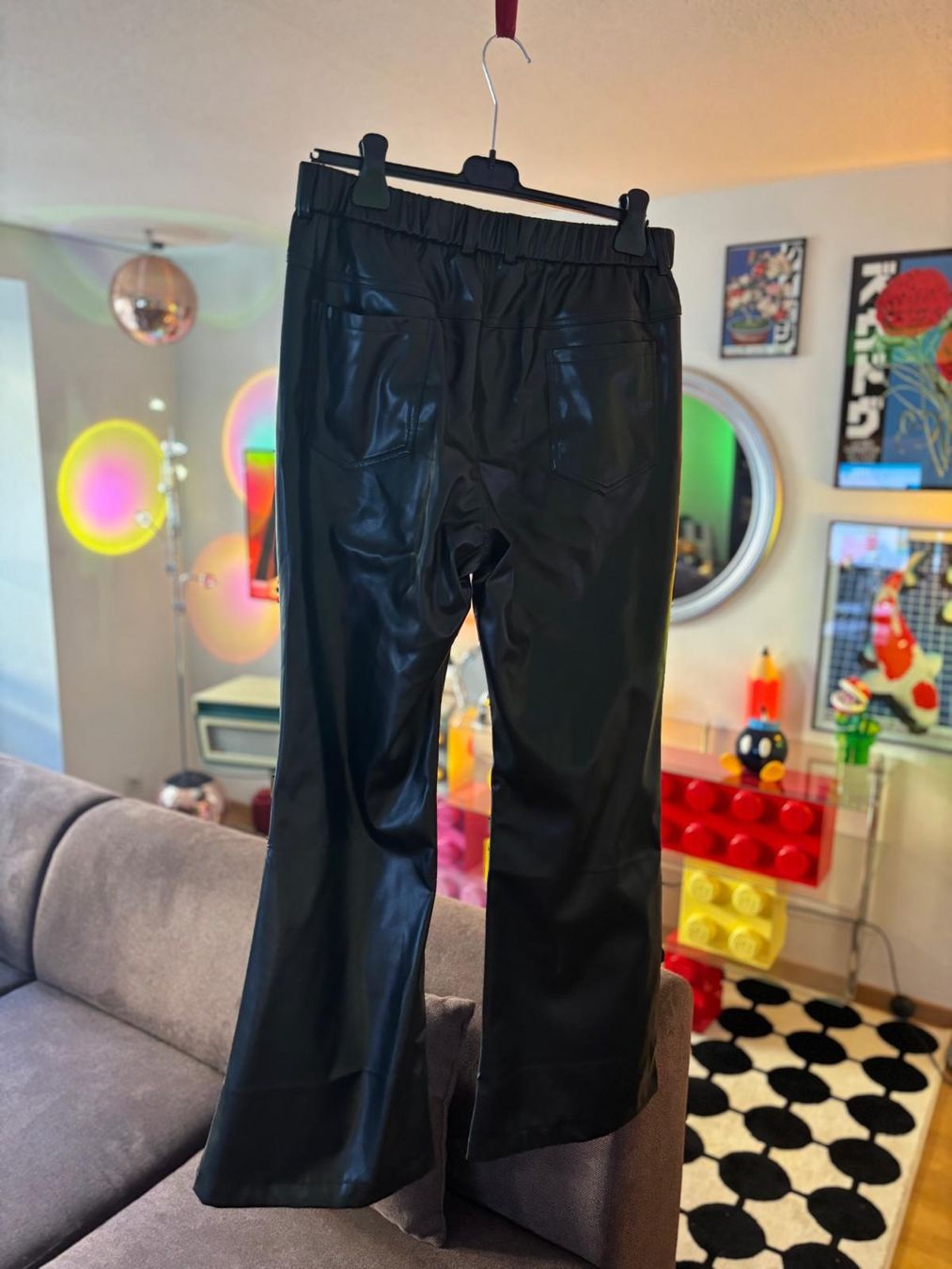 Pantaloni: Pantalon similicuir – Usato da Vevey venduto da LaFripdesChris 1