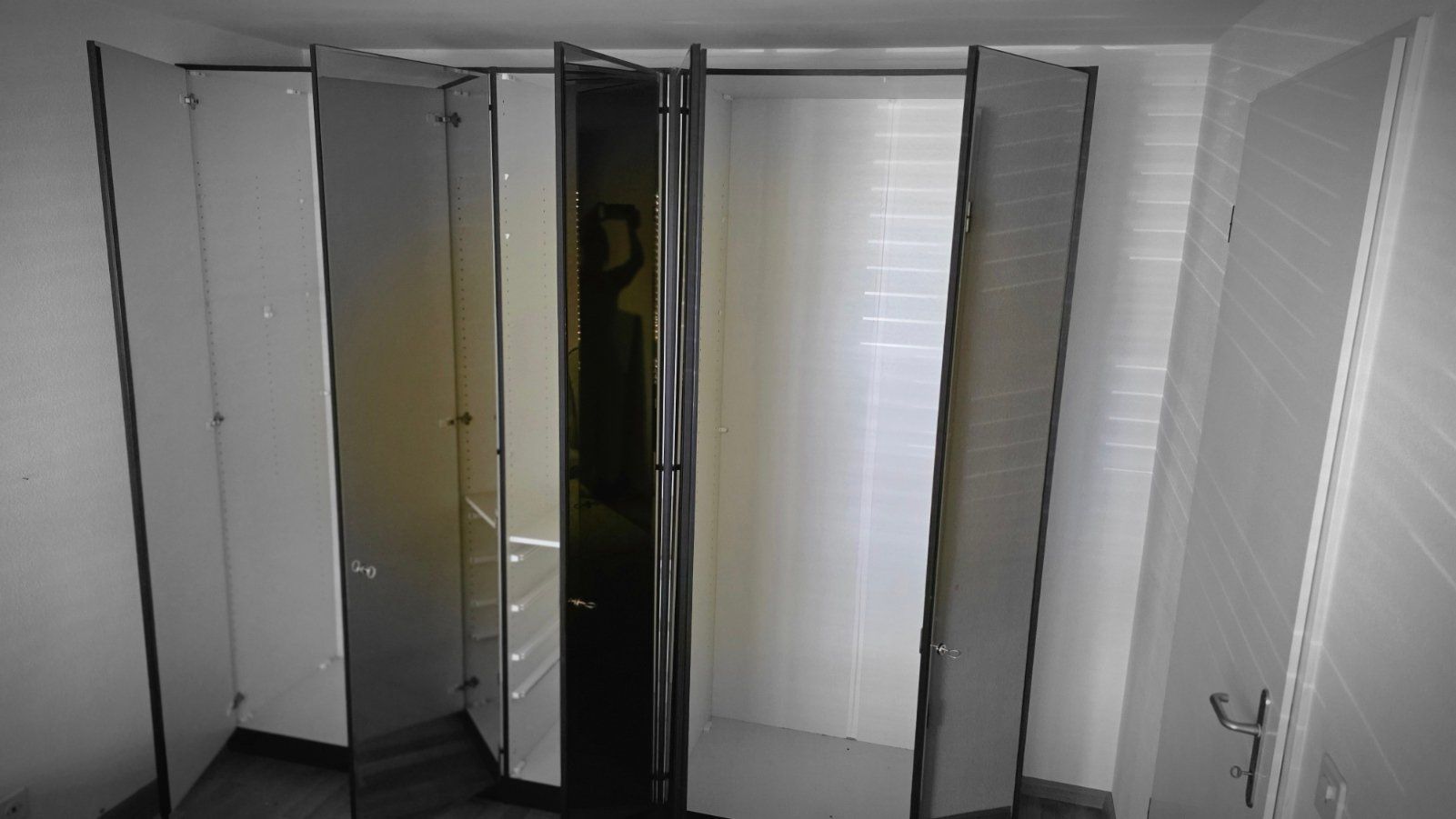 Armadi: Spiegelschrank – Usato da Itingen venduto da BrockSchopf 2