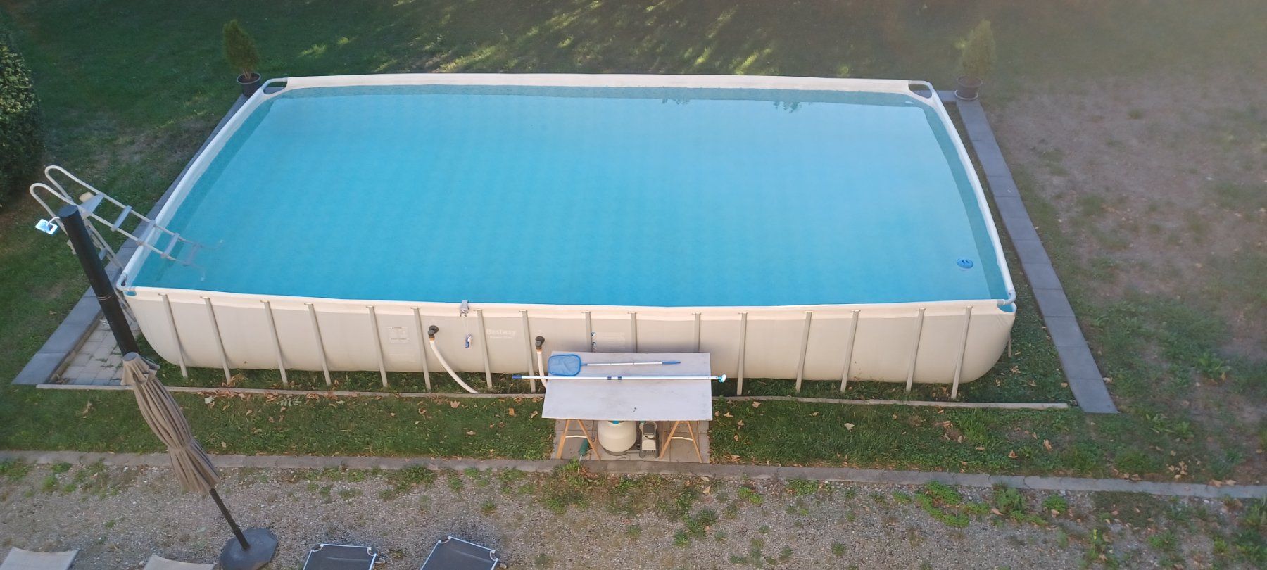 Bestway Schwimmbad: Bestway Aufstellpool – Gebraucht aus Menziken von Nikkimcanton