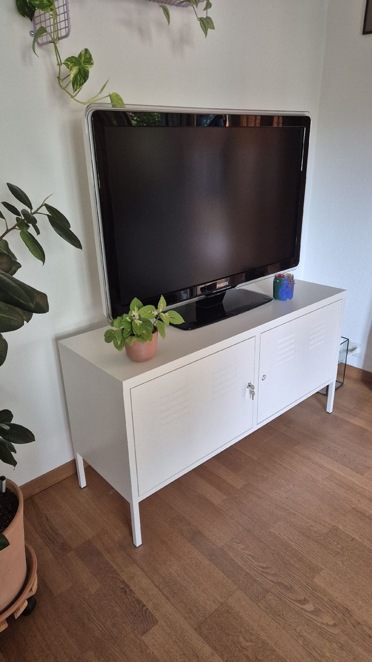 Ikea Cassettiere: IKEA PS Kommode / Schrank / TV Möbel – Usato da Ostermundigen venduto da Lau_Kra 1