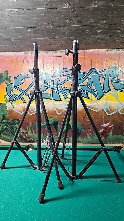 Fixations: Boxenstative 2 Stk. – D'occasion à Cazis par ramunrinsche