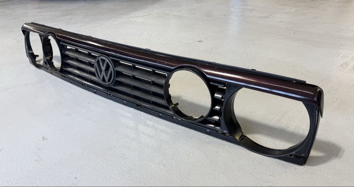 VW Alle Autoersatzteile: VW Golf 2 GTI G60,16v Kühlergrill – Gebraucht aus Niederhasli von Ajlina1212