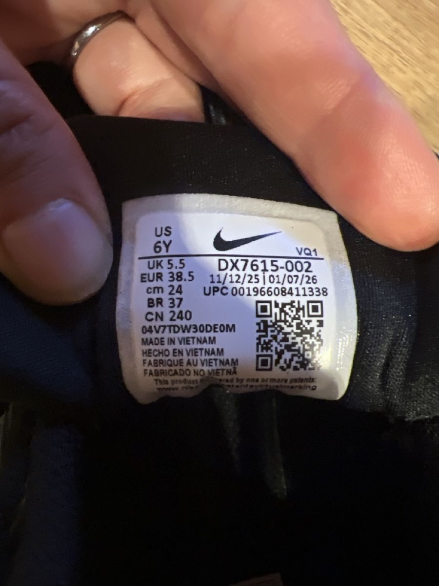 Nike Scarpe per ragazzi: Nike Star Runner 4 noires taille 38.5 neuf  – Nuovo (secondo la descrizione) da Biel/Bienne venduto da Govinda 2