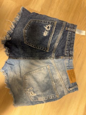 Bershka Jeans Shorts, Grösse 36, Sommer Look! Top Zustand!