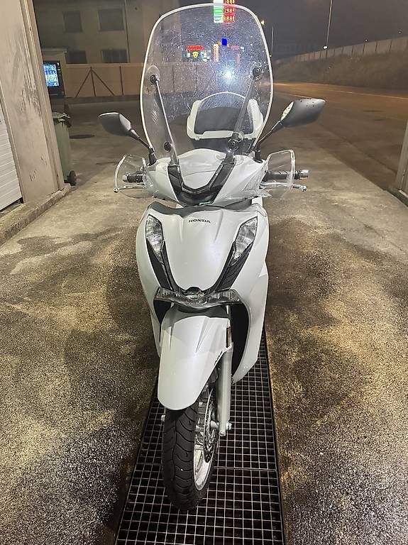Scooters: HONDA SH 350 – Gebraucht aus Paradiso von uss_2bkw 1