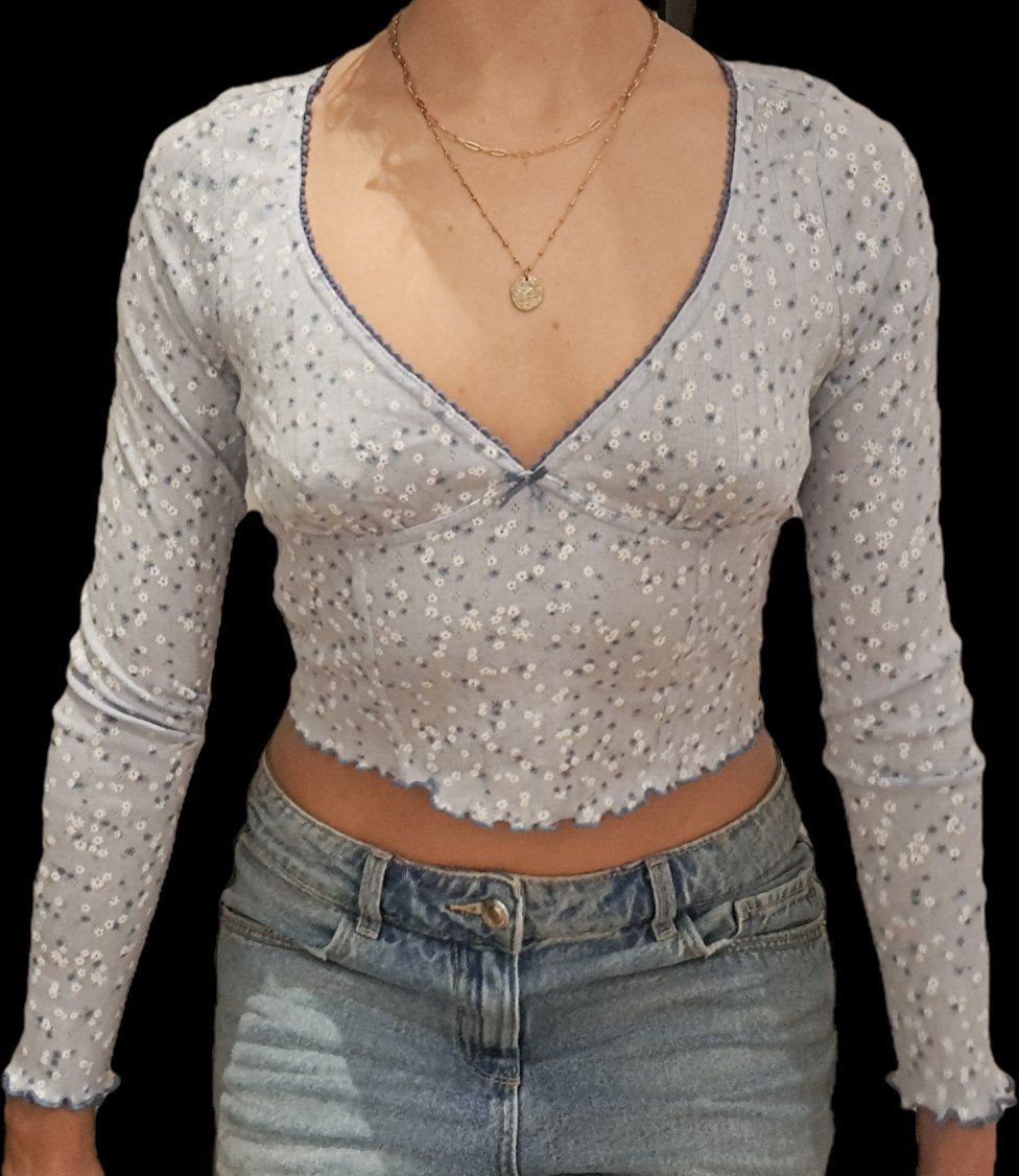 Primark Top: Blusentop Blumenmuster V-Ausschnitt – Usato da Hermetschwil-Staff venduto da cha_2rcz 1
