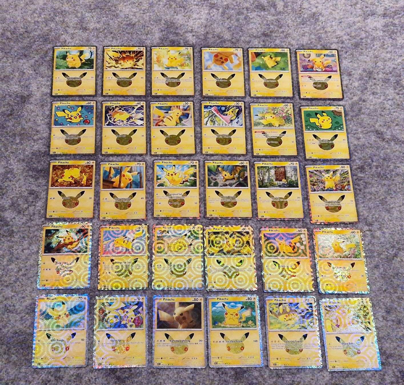 Pokémon Carte collezionabili: All 30 Pikachu 30th eng – Nuovo (secondo la descrizione) da Giubiasco venduto da MrGru1992