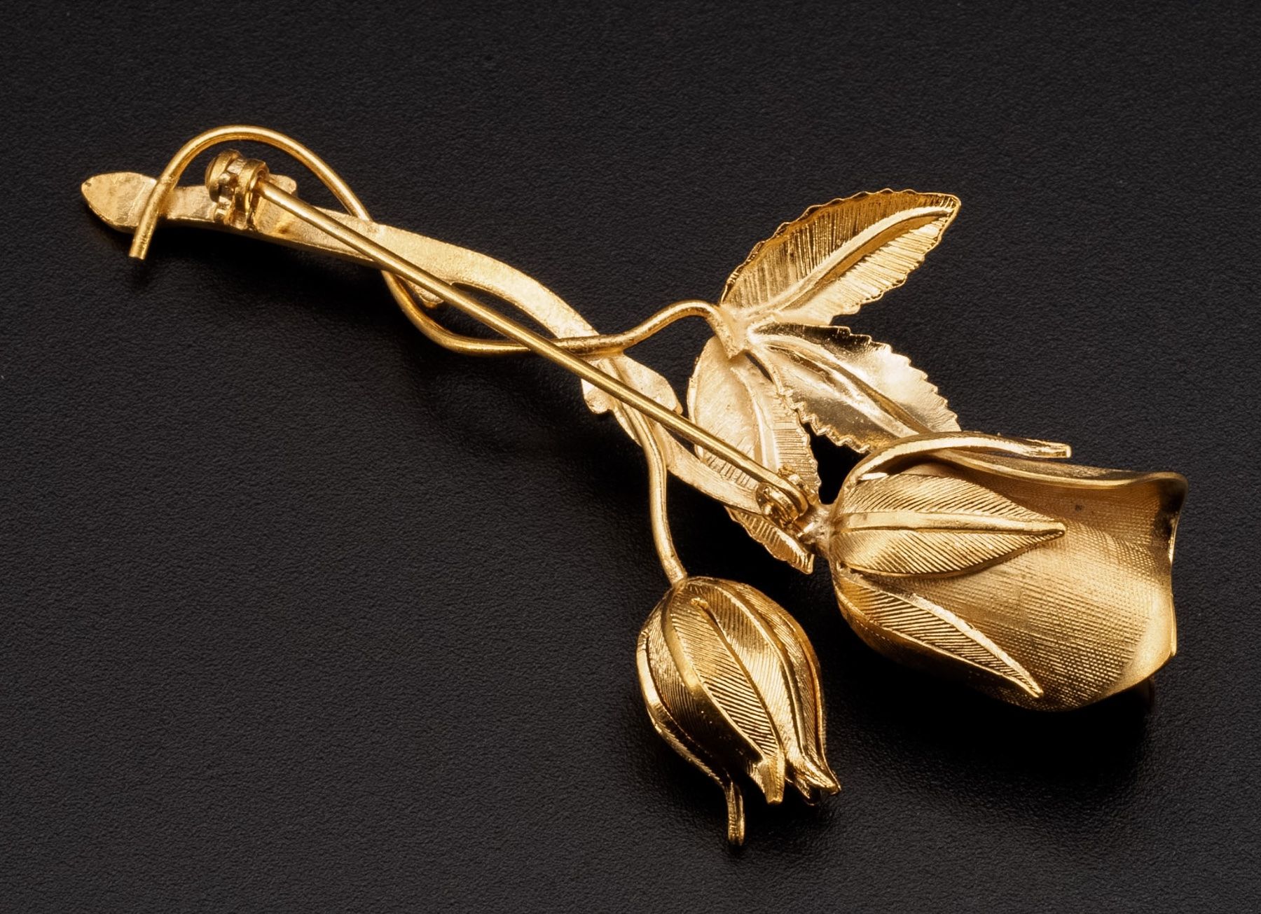 Spille & Fermagli: Vintage goldfarbene Rosenbrosche – Usato da Zürich venduto da nostalgic_treasures 3