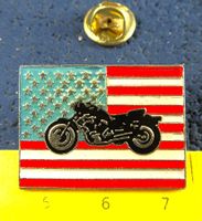 HD HARLEY-DAVIDSON MOTOR-CYCLES AUF US-FLAGGE PIN GLASIERT G