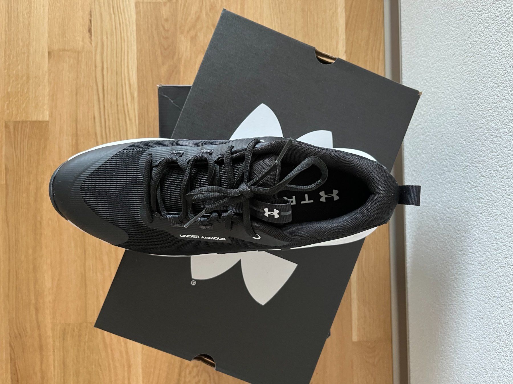 Under Armour Scarpe da uomo: Under Armour Dynamic Select - Taille 44.5 - Neuves – Usato da Argnou (Ayent) venduto da Duckcifer 4