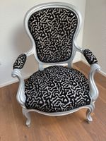 Antiker Sessel mit Armlehnen, restauriert