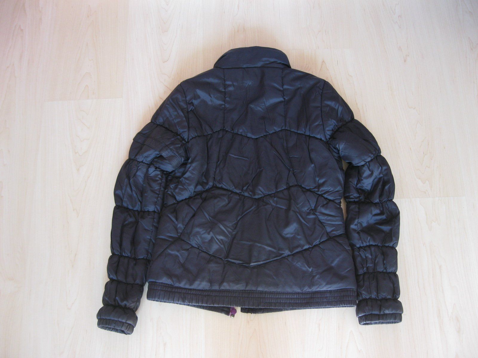 Puma Jacken & Mäntel: Puma Winterjacke schwarz/violett Gr. 152 – Gebraucht aus Vitznau von Kateborg 1