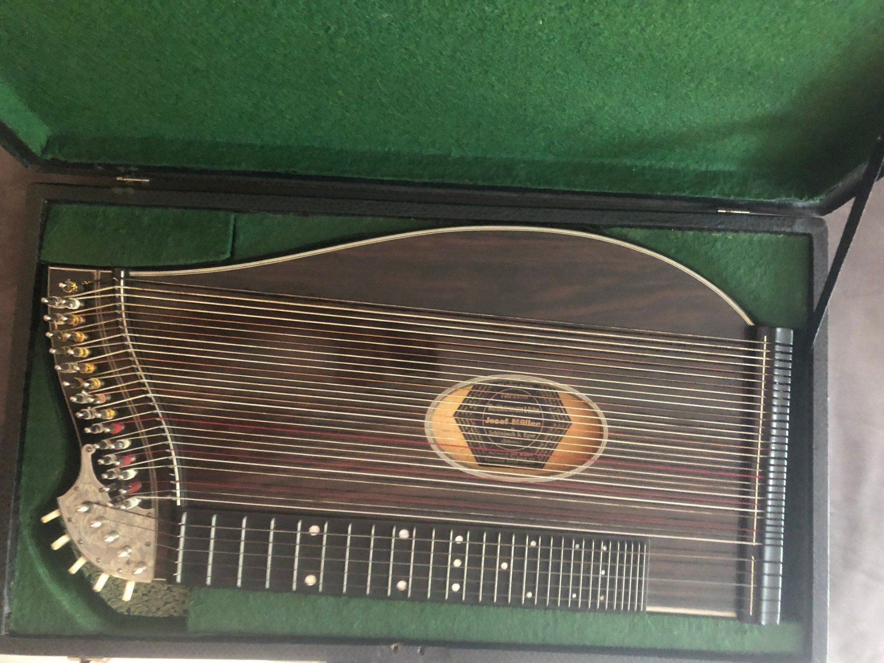 Strumenti musicali: Böhmer Zither – Usato da Brüttisellen venduto da Dragon045