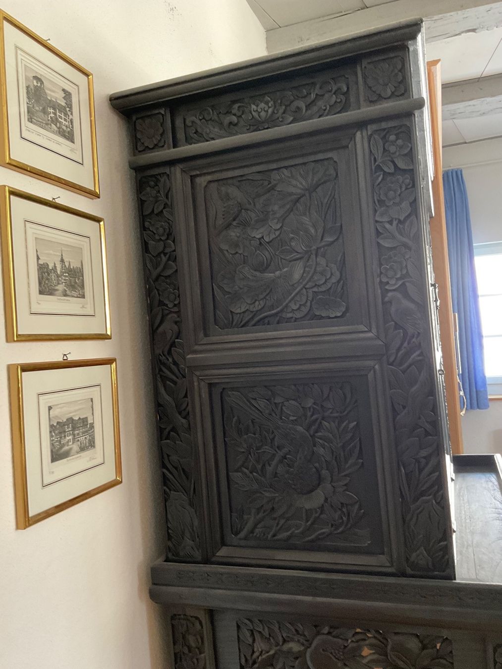 Schränke: Antike schwarzer Schrank m. Echte Schnitzerei – Gebraucht aus Arbon von shanghairose 3