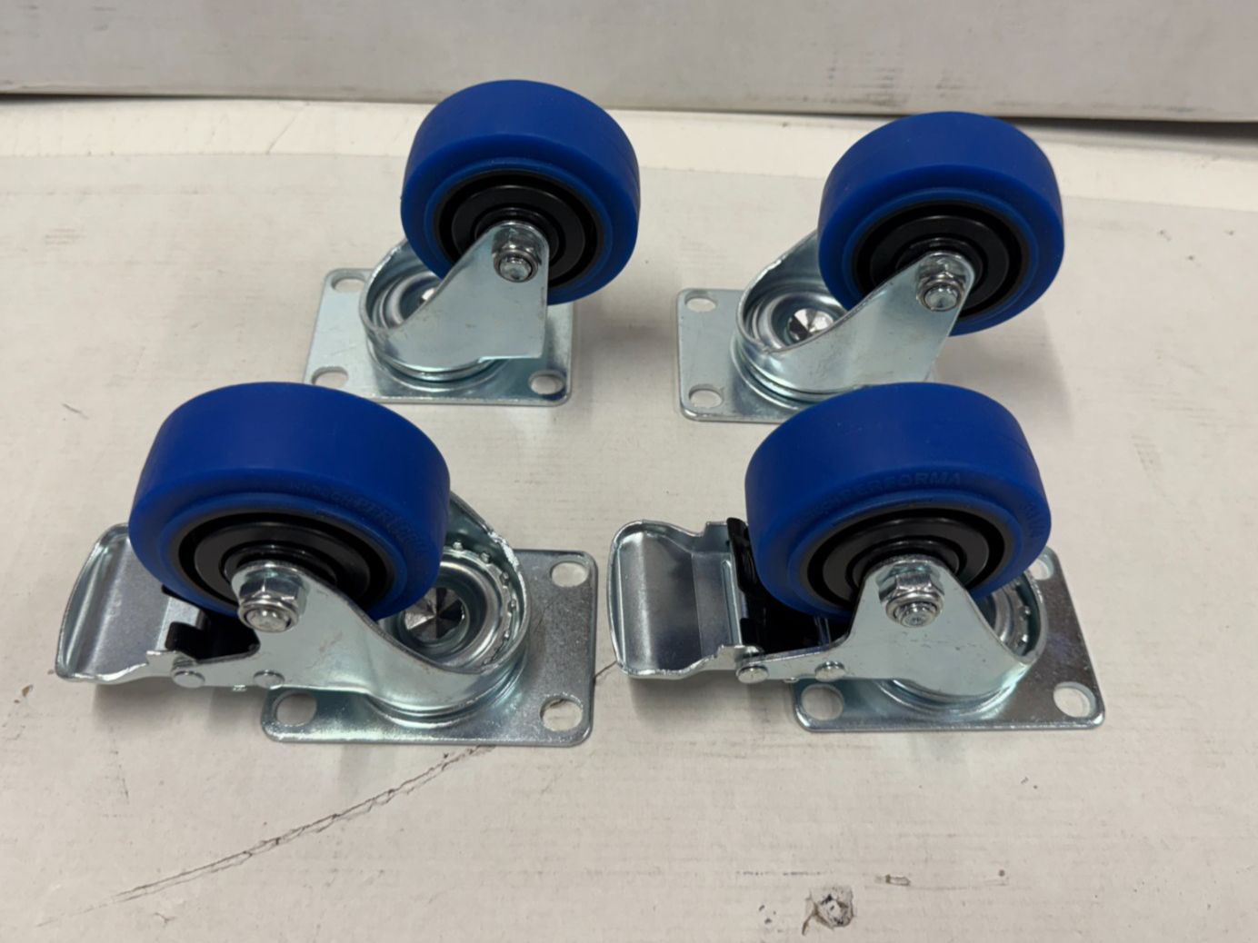 Altro per stoccaggio & trasporto: 4 x Case Lenkrollen / Blue Wheels (X784) – Nuovo (secondo la descrizione) da Däniken SO venduto da Profog1 2