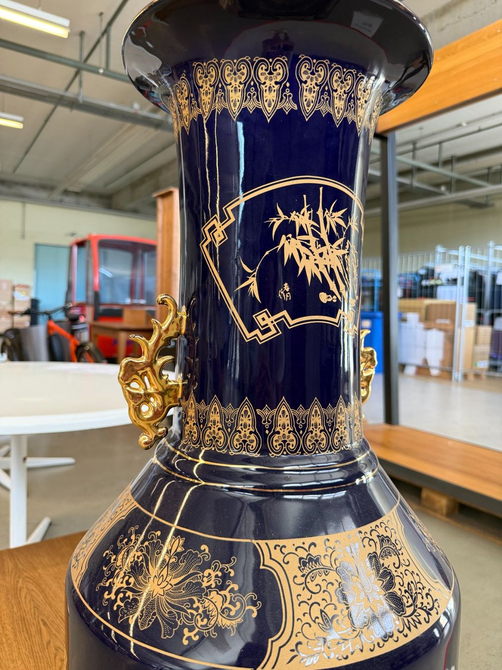 Vasen & Gefässe: Grosse dekorative Bodenvase in asiatischem Stil – Gebraucht aus Seon von natalia_mammut 2