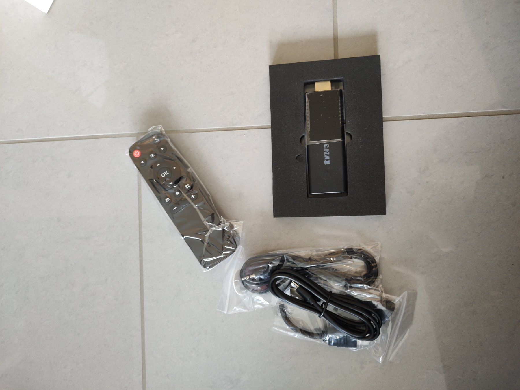 Unità & Adattatore: Neuwertiger TV Stick – Nuovo e nell'imballaggio originale da Niederbipp venduto da cra_9xqn 1