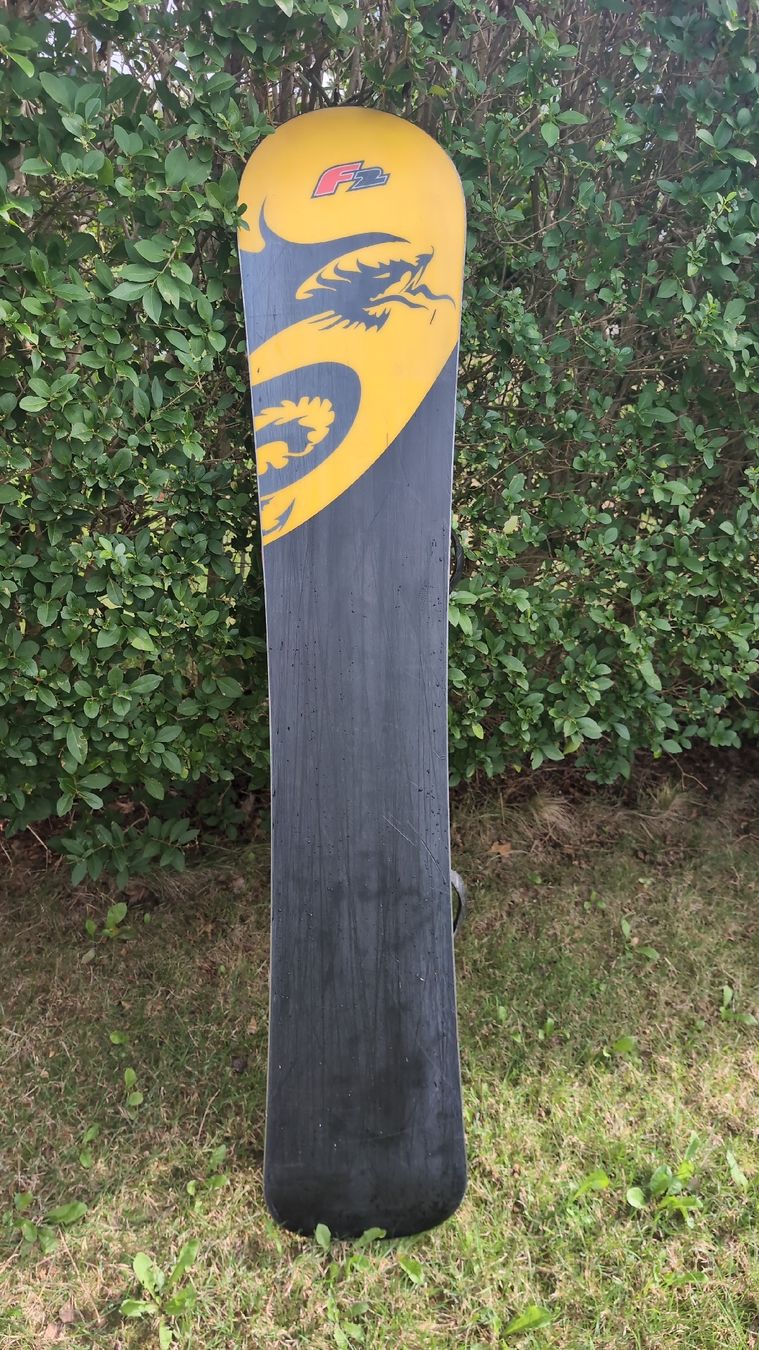 Board: F2 Snowboard Eliminator LTD 161 mit Bindung gebraucht – Usato da Neuenkirch venduto da Chris_78 2