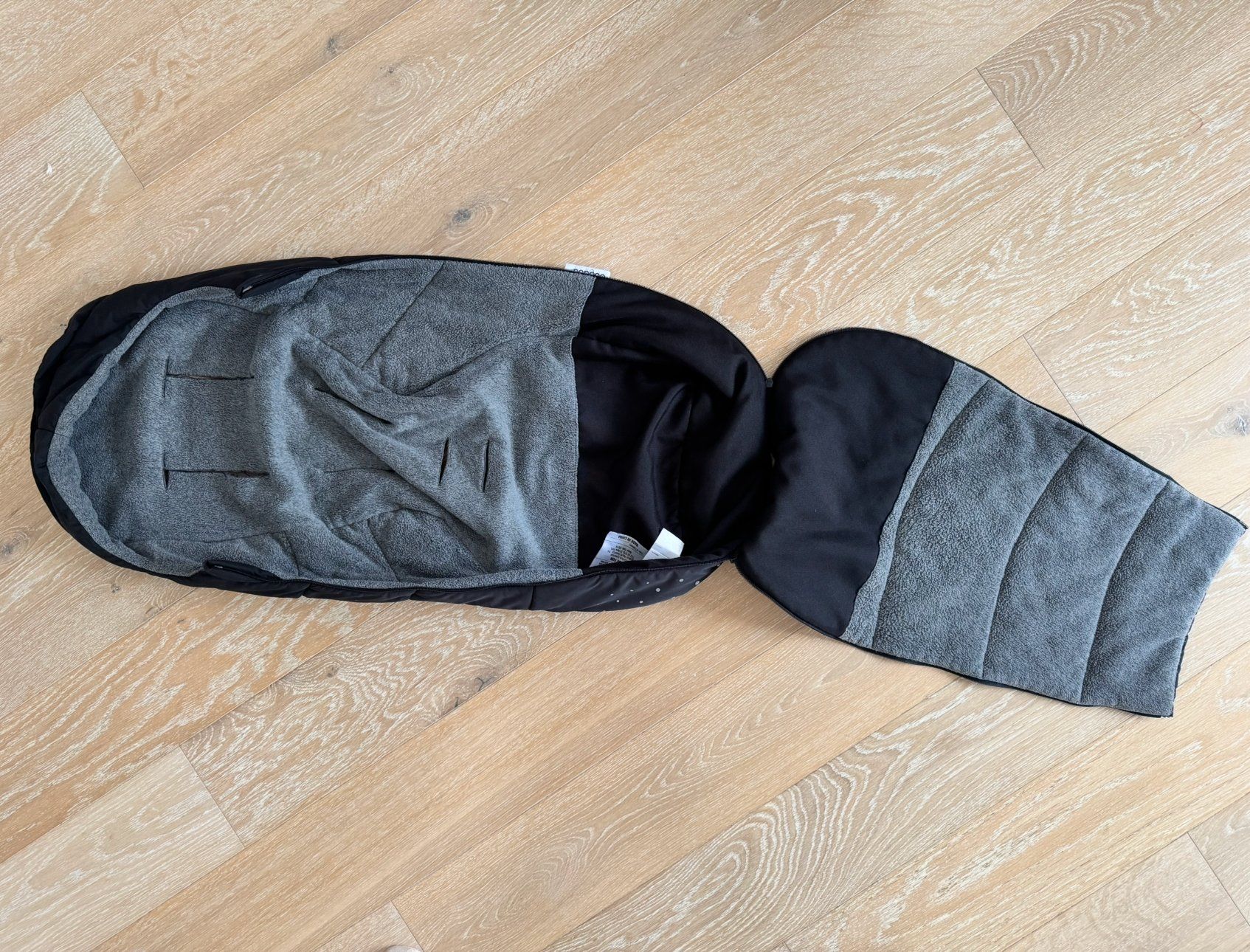 Bugaboo Sacchi a pelo: Bugaboo Fusssack - Black - vie neu – Usato da Zürich venduto da Mi_R 2