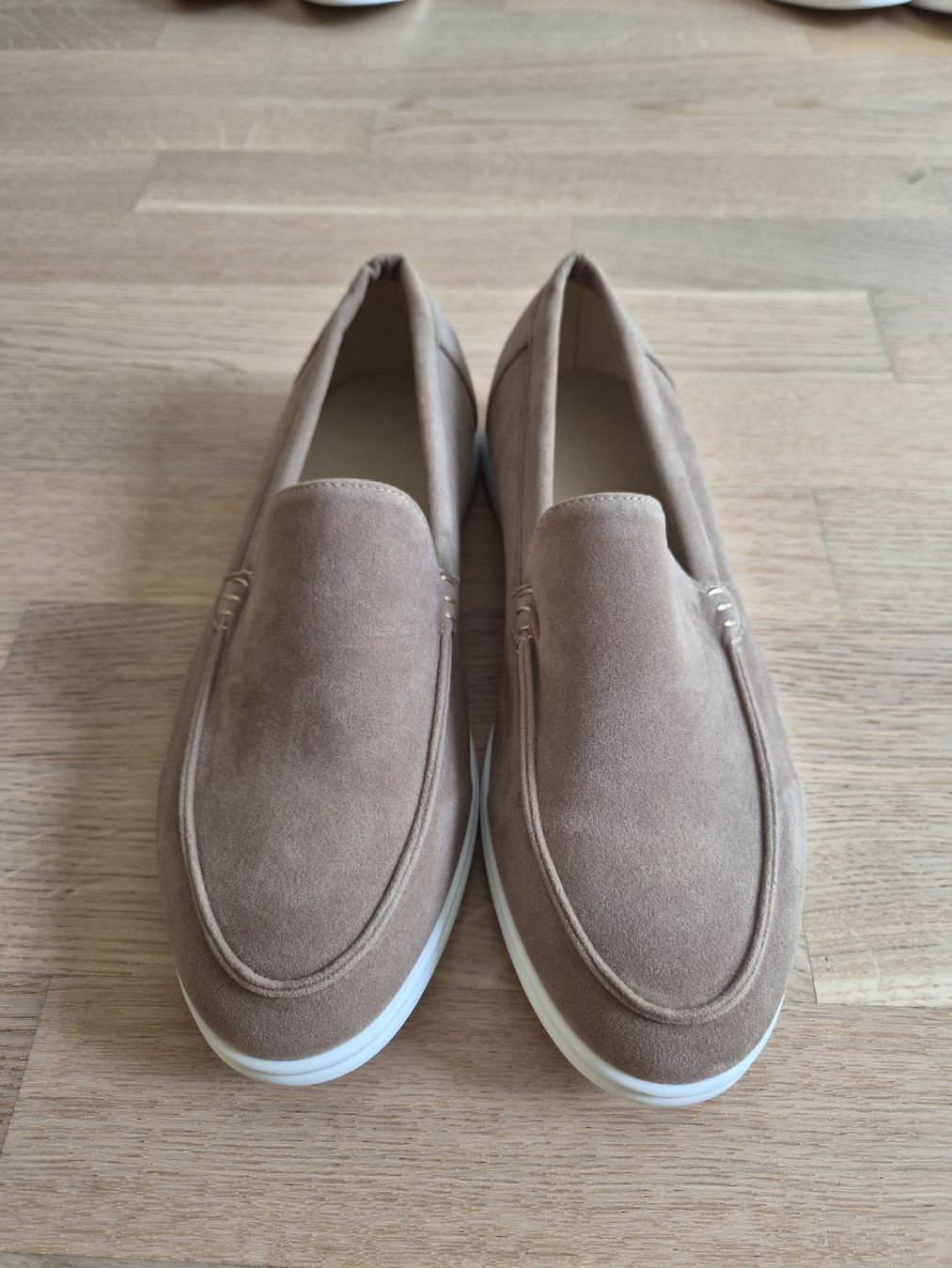 Chaussures hommes: Loafer / Slipper beige Gr. 44 – D'occasion à Goldach par Napoleon_1992
