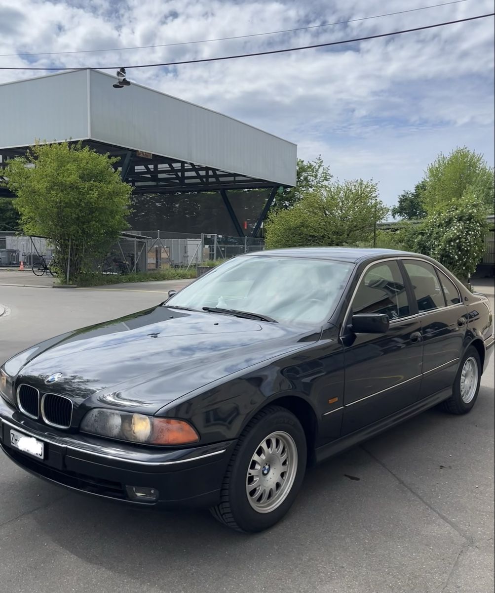 BMW Autos: BMW 528i AB SERVICE – D'occasion à Zürich par rxb_cdf5 3