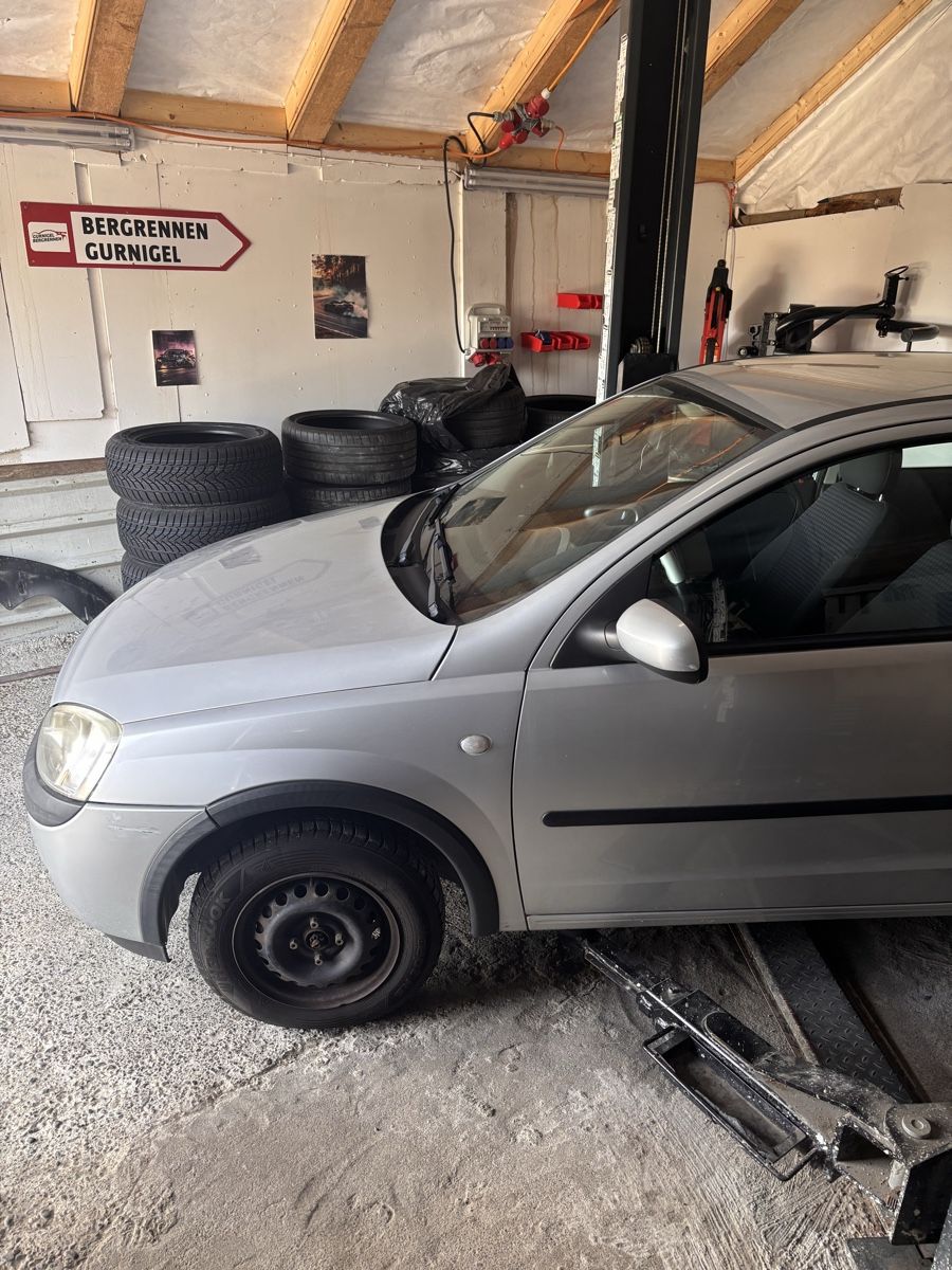 Opel Autos: Opel Corsa C12 – Defekt aus Gurzelen von jul_5txj 1