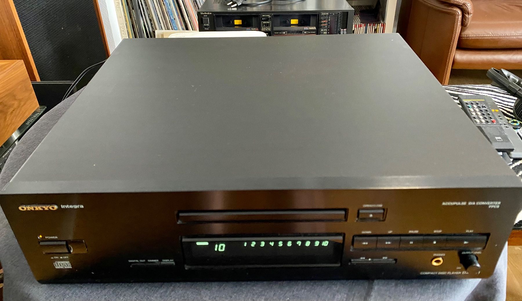 Onkyo CD-Geräte: Exzellenter Onkyo-CD-Player DX-7711 – Gebraucht aus Frauenfeld von