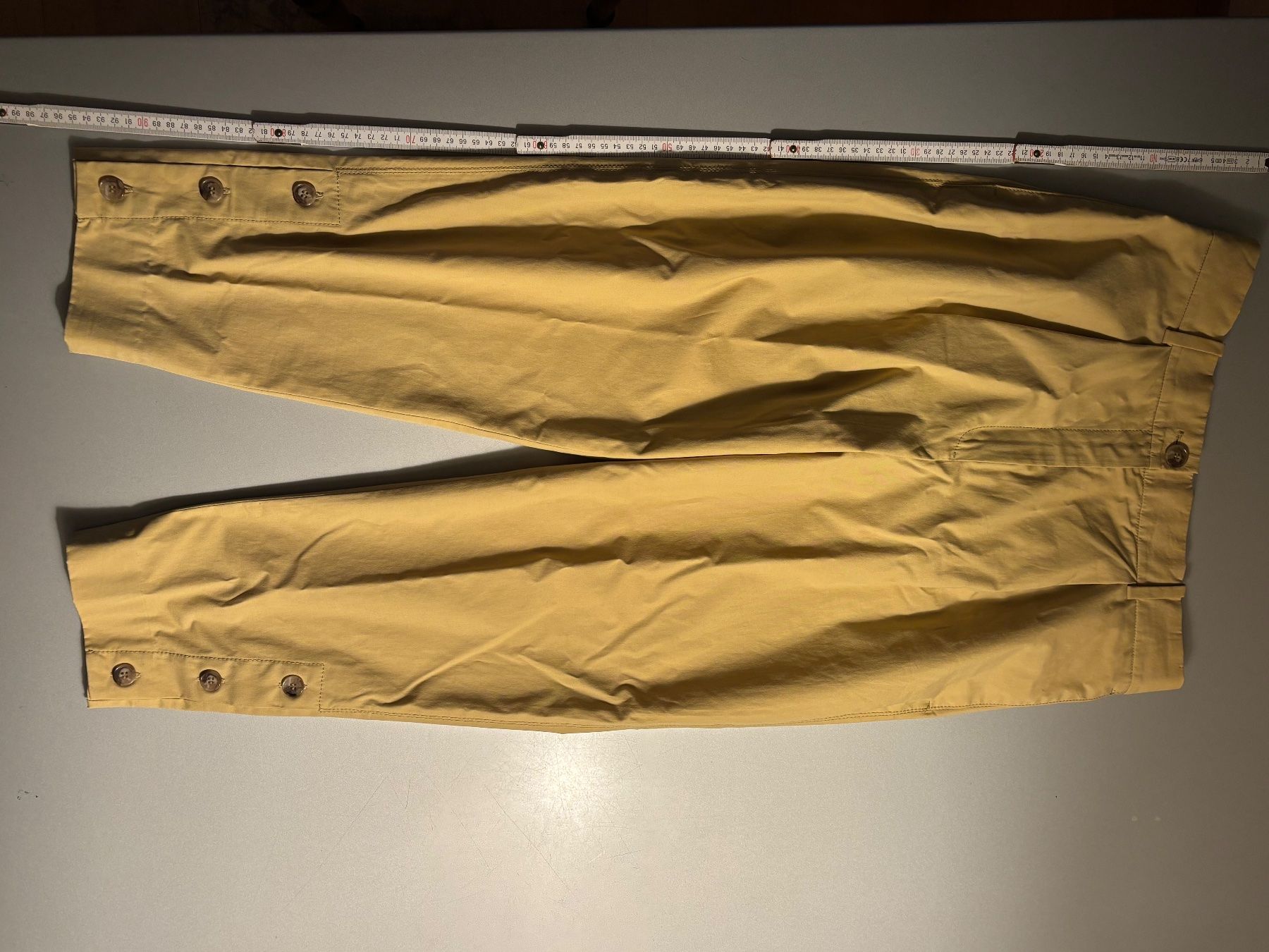 Cos Pantaloni: Orginelle Hose von COS – Usato da Zürich venduto da Ratten03