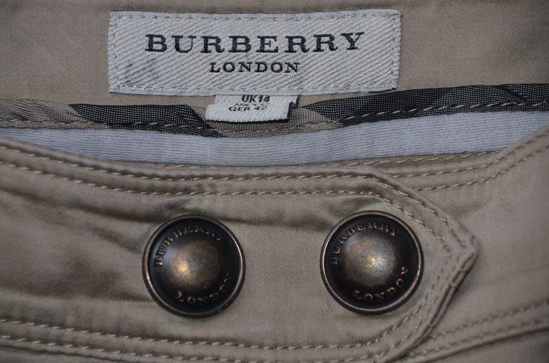 Burberry Pantaloni: Burberry  Hose / pantalon .42 – Usato da Collonges venduto da arashee 9