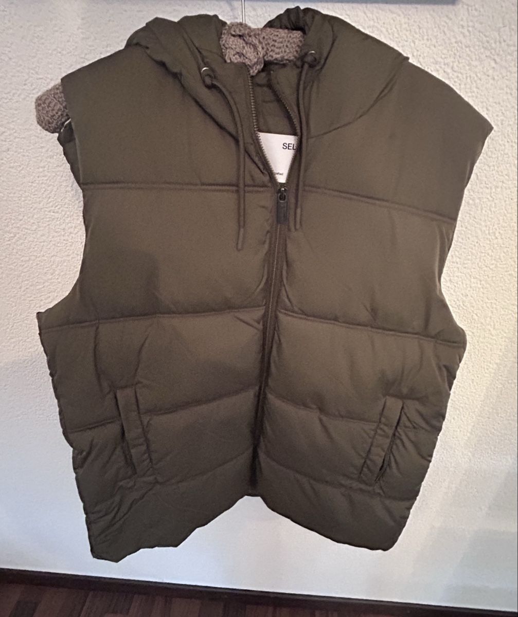 Gilet & Giacche senza maniche: Gilet – Usato da Rüegsau venduto da Stalderclaudia