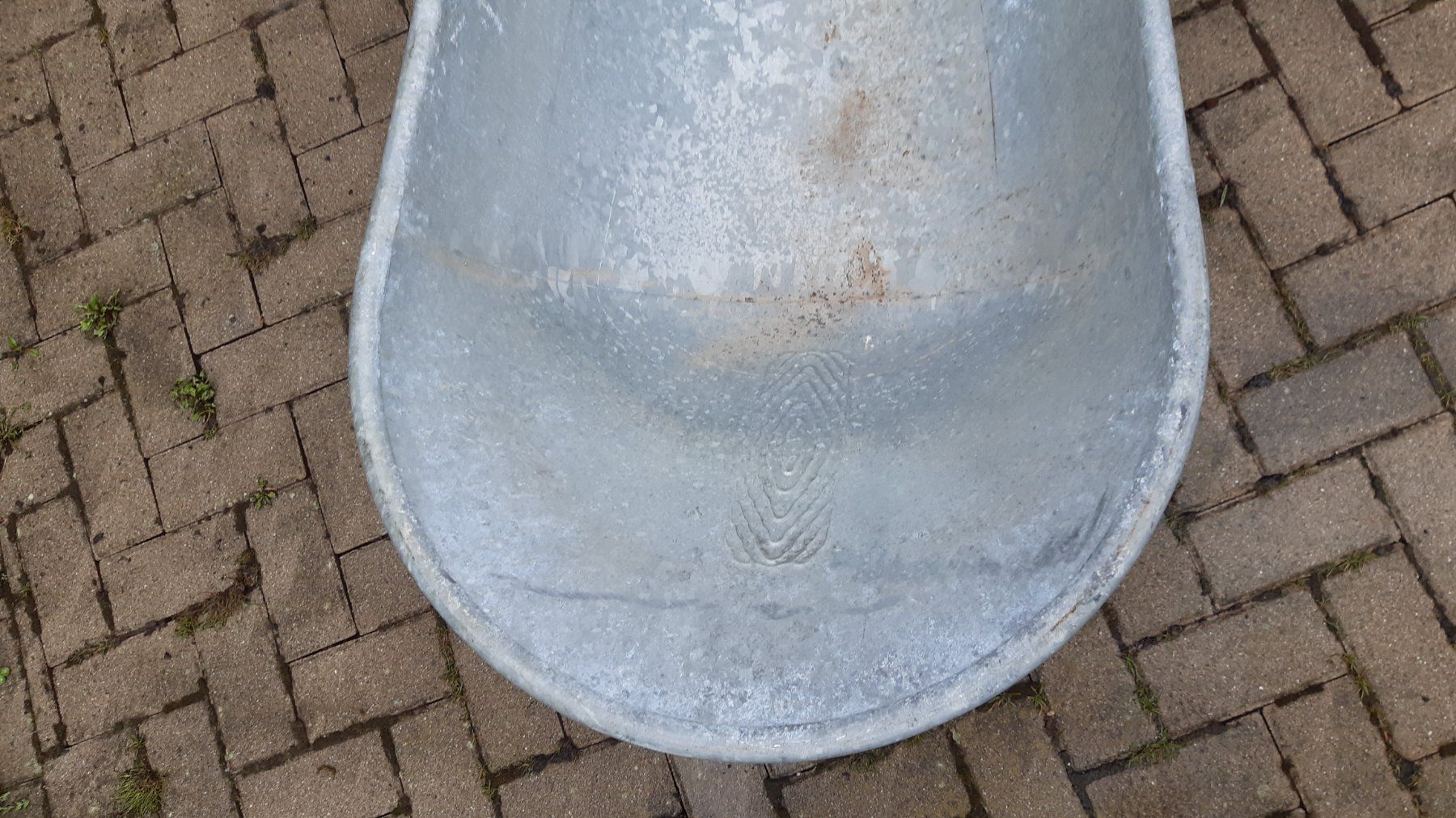 Badewannen: Badewanne Metall – Gebraucht aus Walzenhausen von  1