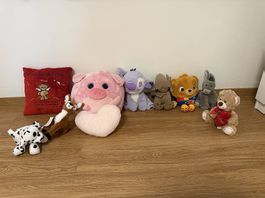 Diverse Stofftiere / Kissen