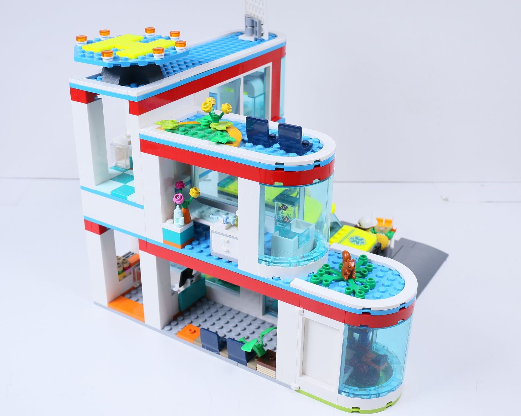 Lego Baukästen: Lego City Krankenhaus 60330 – Gebraucht aus Hettlingen von Scholi99 4