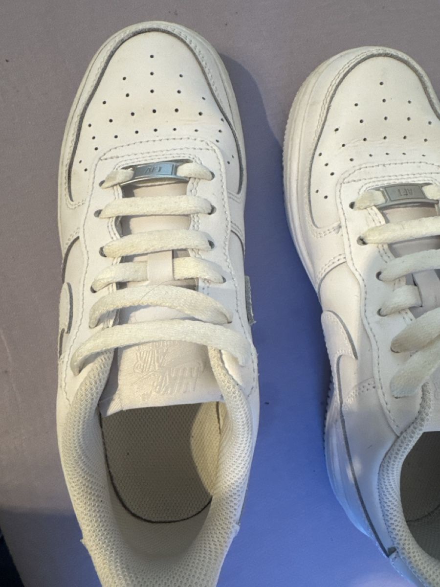 Scarpe da uomo: Nike Air Force 1 - Taille 36,5 - Classique et confortables – Nuovo (secondo la descrizione) da Blonay venduto da Celuna 2