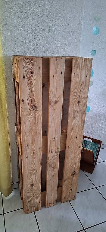 Paletten: 2x Holz-Paletten zu verschenken bis 31.08. – Gebraucht aus Tägerig von SandraLios 1