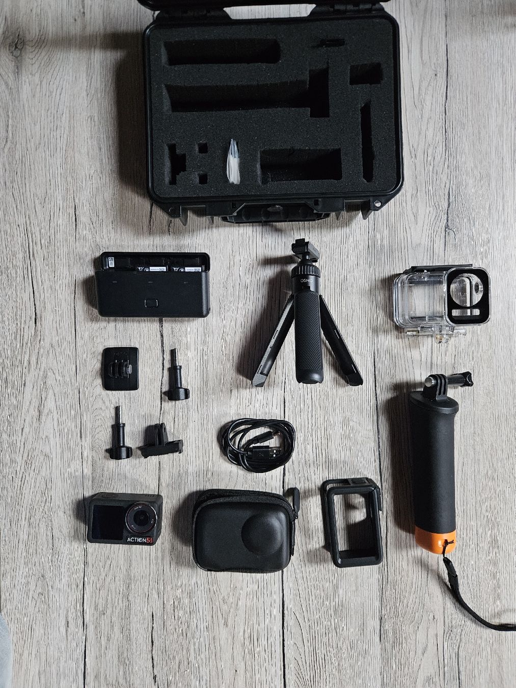 DJI Action Cam: DjI Osmo 5 Action Pro mit diversen. Zubehör – Usato da Schlossrued venduto da Melli1904
