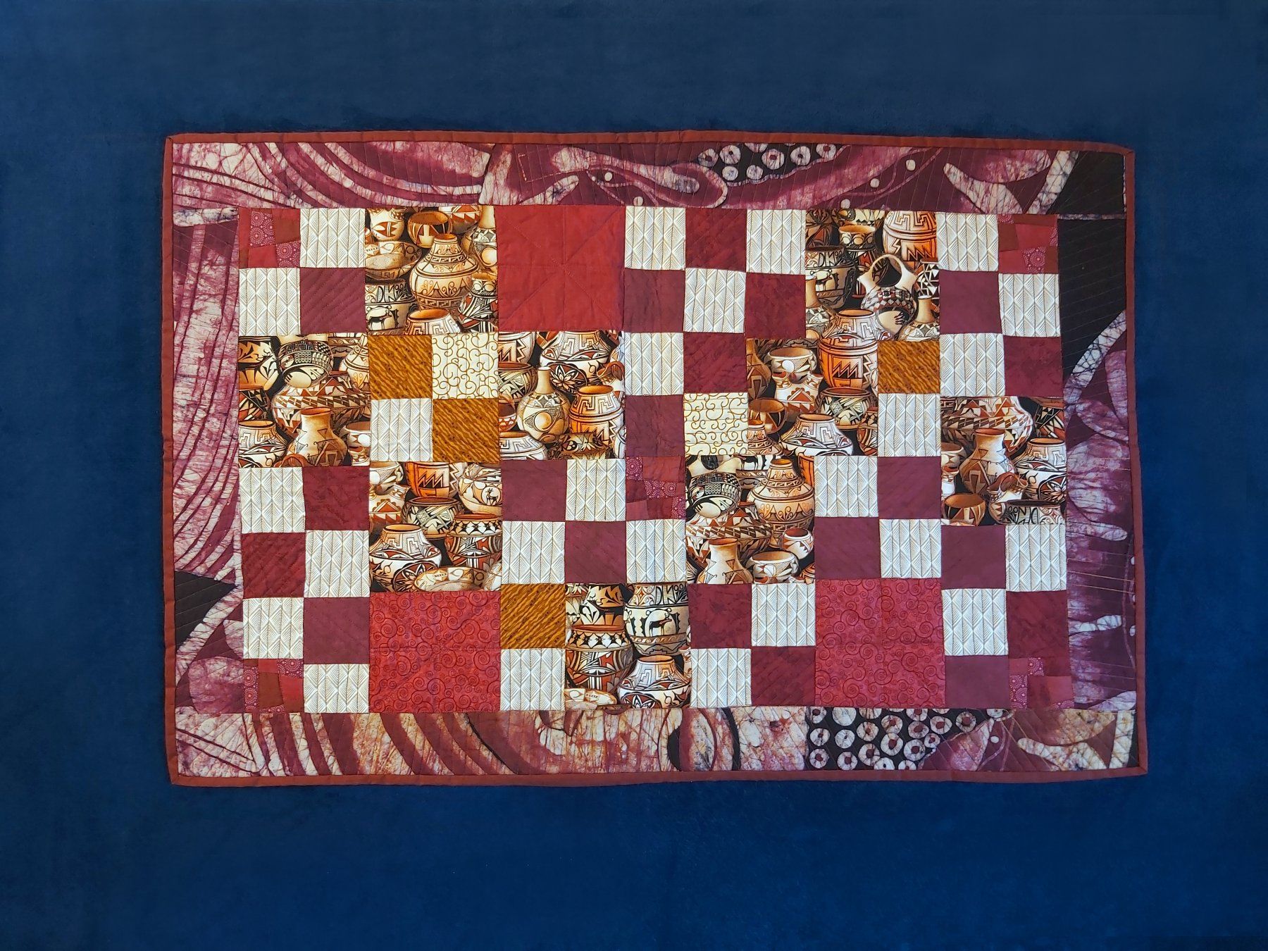 Toutes les décorations: Patchwork Quilt "Amphore" Unikat 99 x 66 cm – Neuf (Voir description) à Wetzikon ZH par Meltingpot29