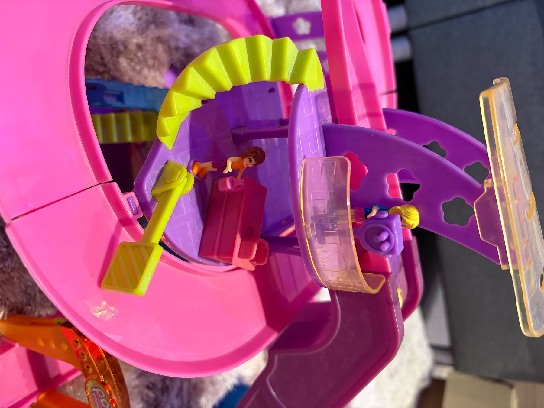 Polly Pocket Giocattoli: Polly Pocket Rennbahn – Difettoso da Wölflinswil venduto da Crow 8