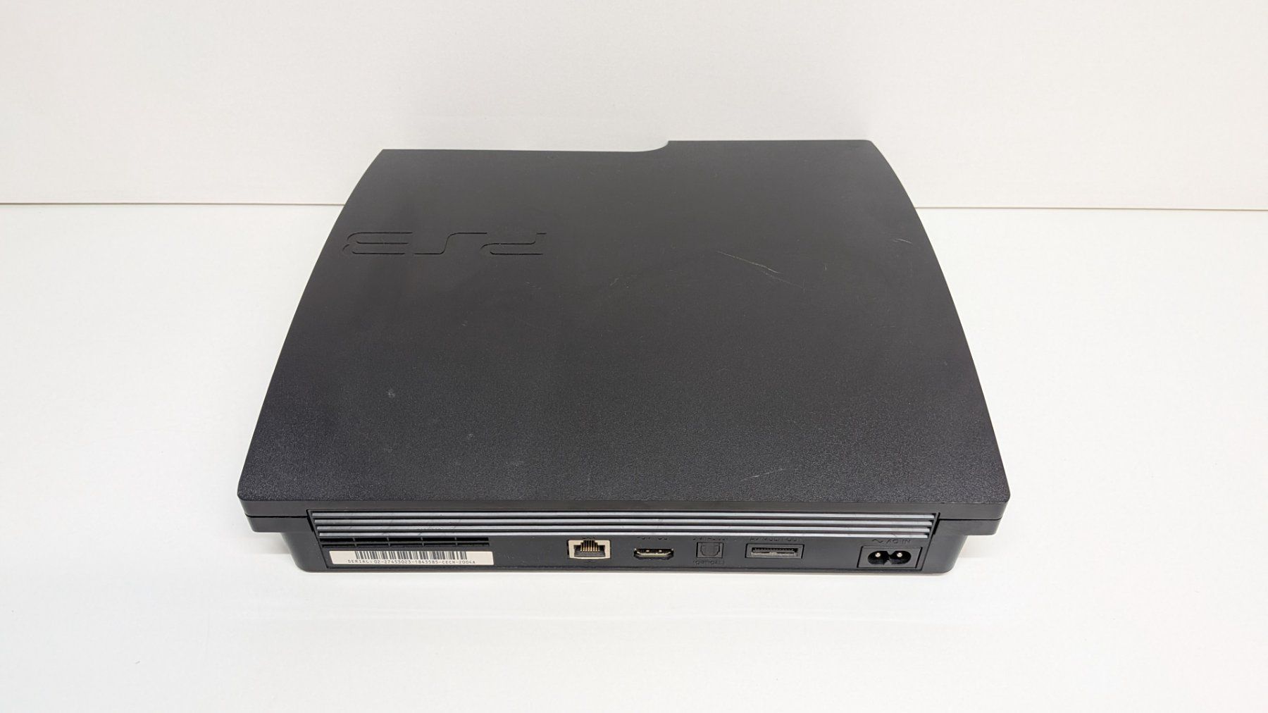 Sony Console: PlayStation 3 Slim mit 2 Controller – Usato da Menziken venduto da mame18 5