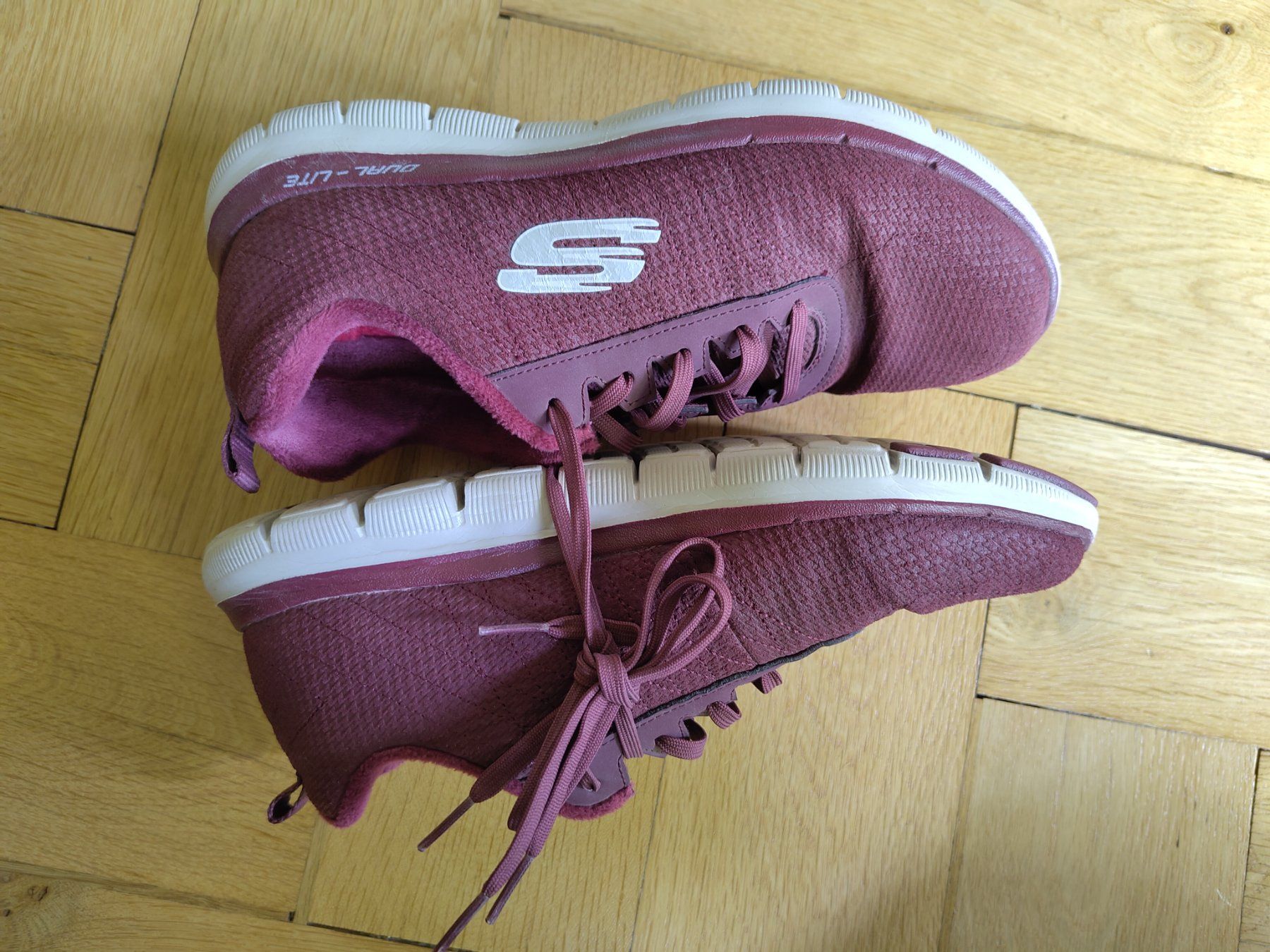 Skechers Scarpe da donna: Skechers – Usato da Bern venduto da Linii 1