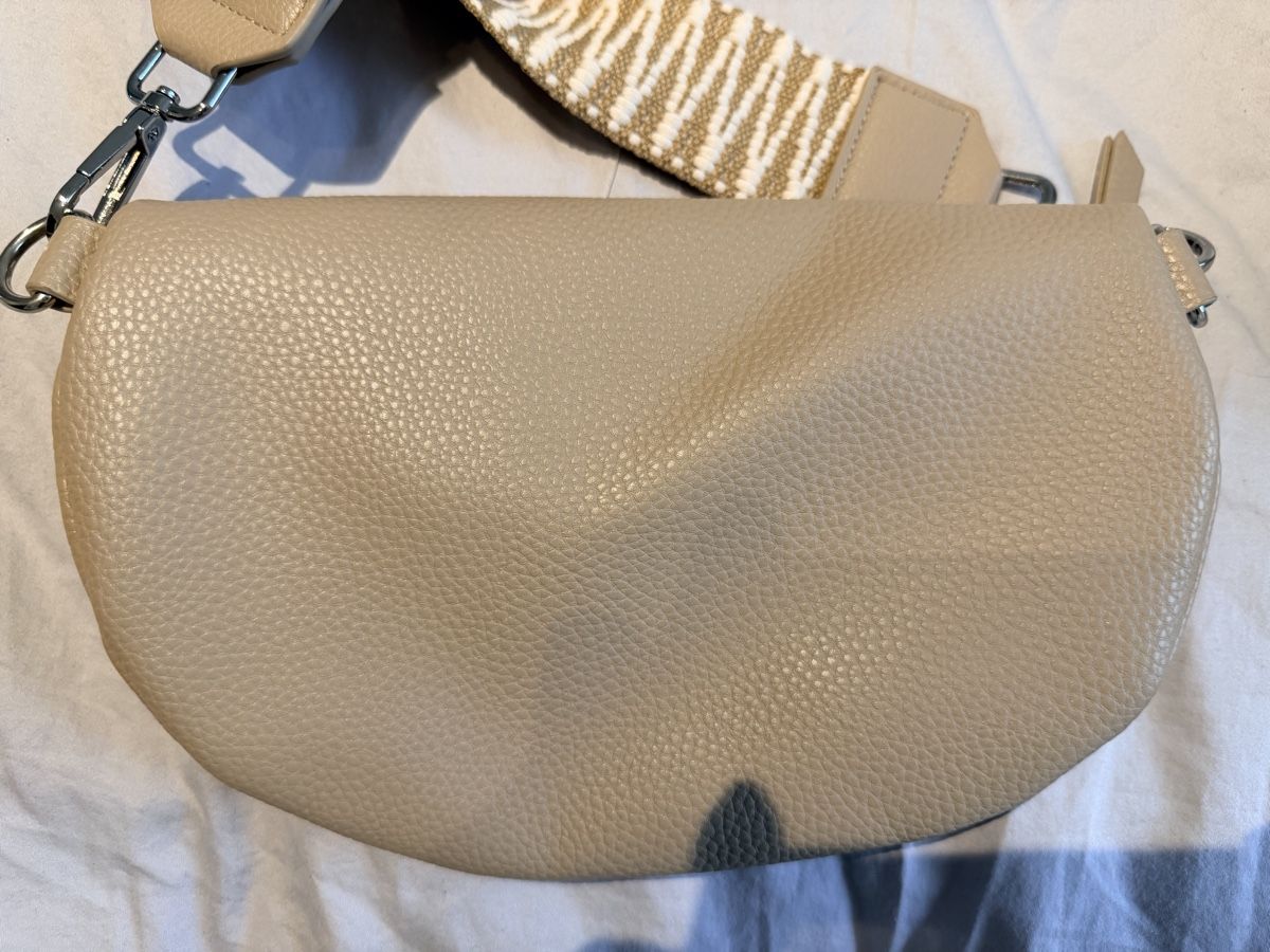 Sacs femmes: Crossbody Bag – Neuf (Voir description) à Oberwil-Lieli par moderngirl 1