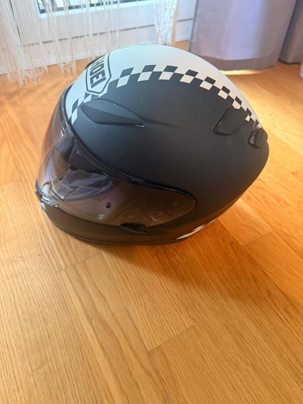Shoei Caschi & visiere: SHOEI Integralhelm Grösse XS Motorradhelm – Usato da Schaffhausen venduto da Oesi_Privat_Account 4