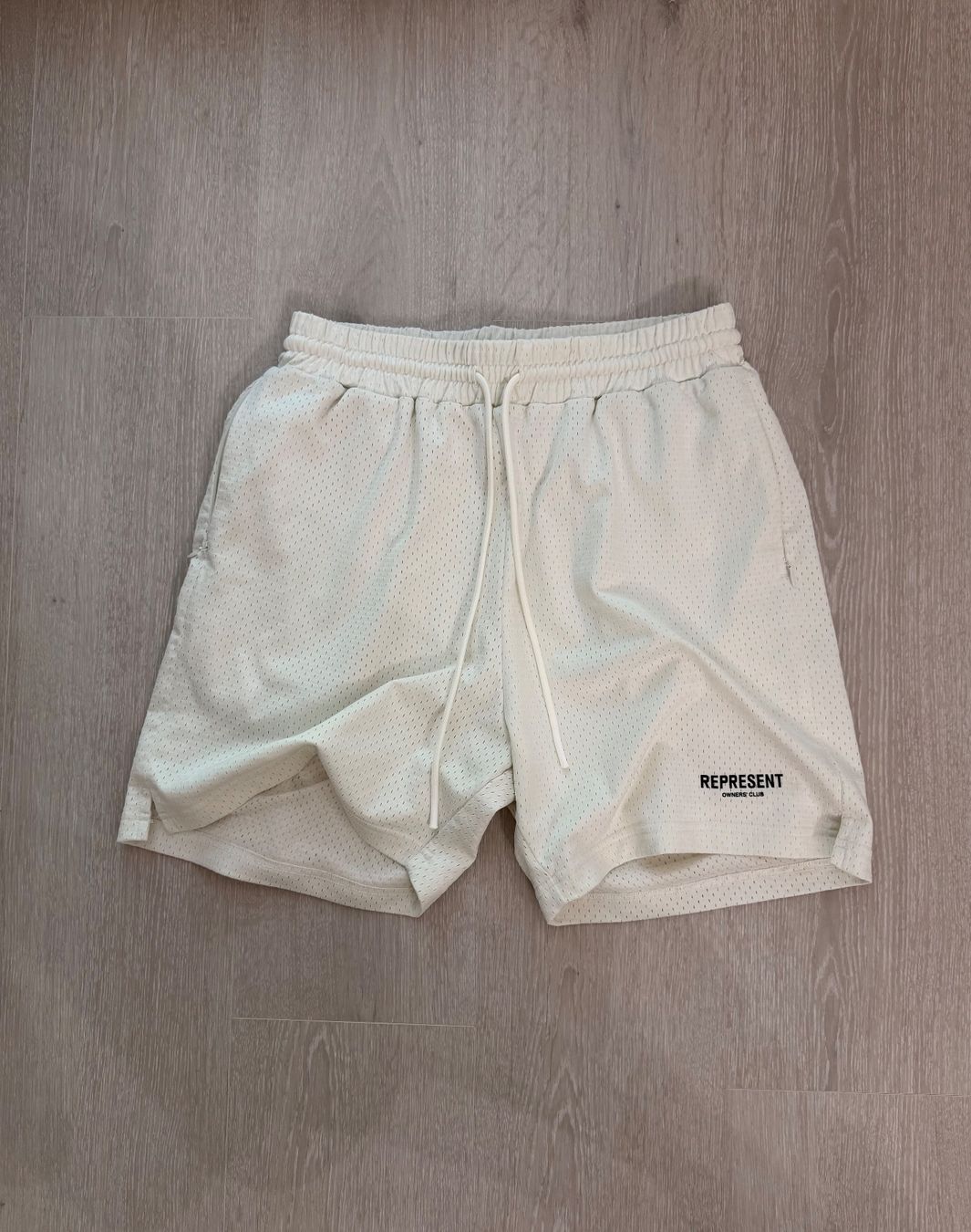 Represent Hosen: Represent Owners Club Mesh Shorts – Neu (gemäss Beschreibung) aus Niederhasli von Maluja
