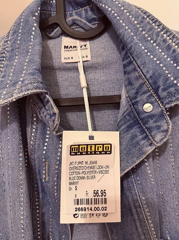 Giacche: Damen Jeansjacke mit Strass Gr S  – Usato da St. Gallen venduto da dan_x8rc 1