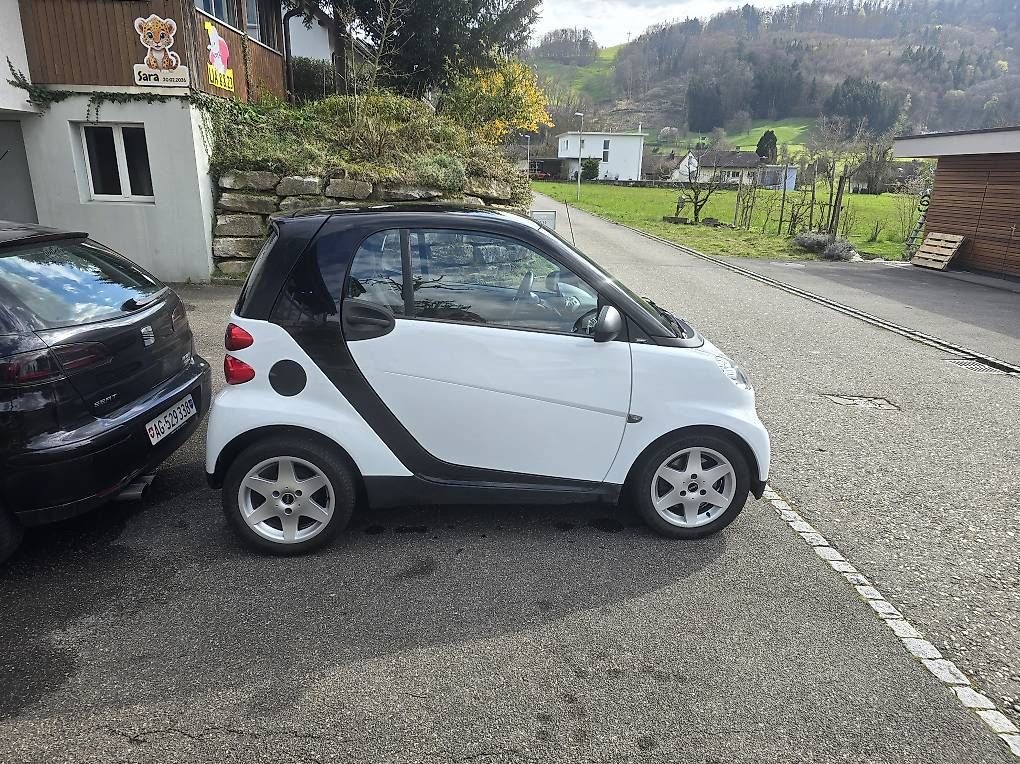Autos: Smart Fortwo Coupe – D'occasion à Leibstadt par mei_p72k