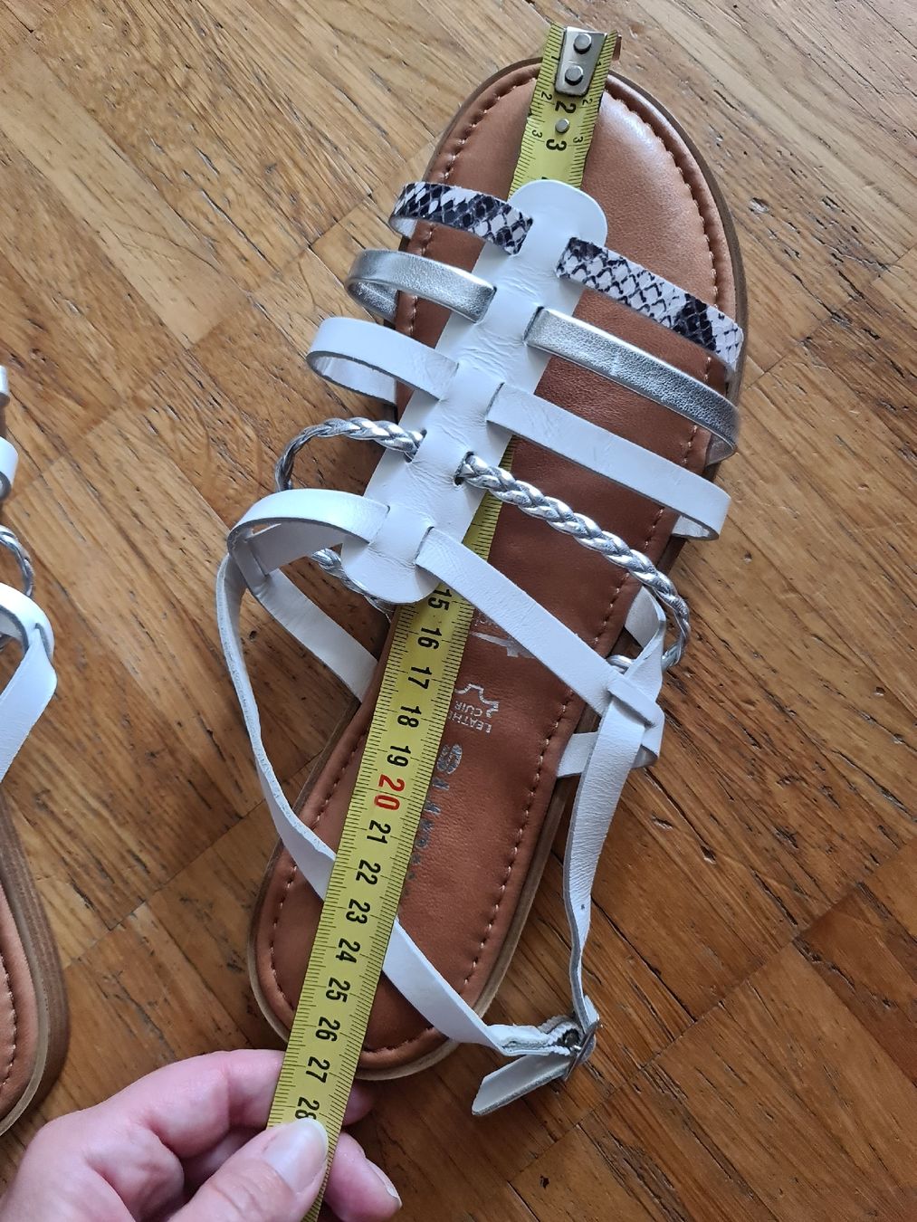 Tamaris Scarpe da donna: Tamaris Sandalen gr 40 neu – Nuovo (secondo la descrizione) da Emmenbrücke venduto da gatasalvache 3